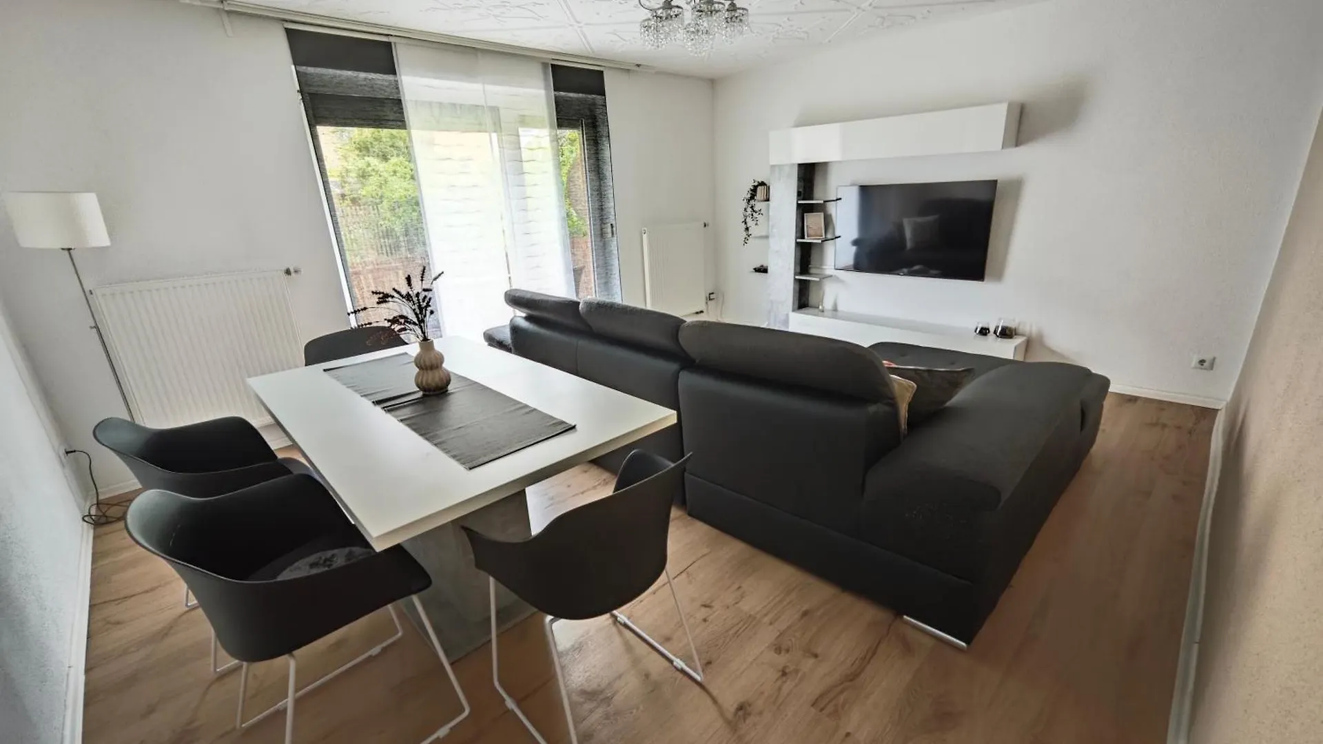 Apartment Fh-Naehe: Modernes Apt Mit Balkon Hof